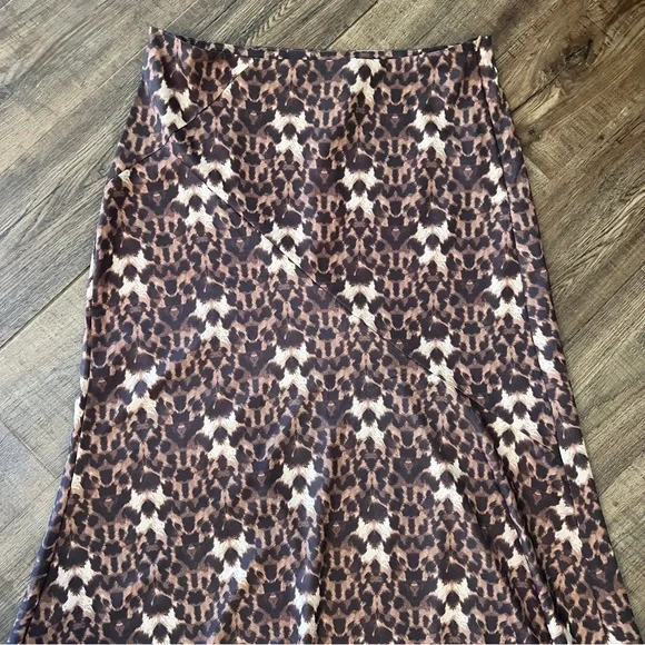 PINCH leopard Ava midi skirt - Picture 3 of 8